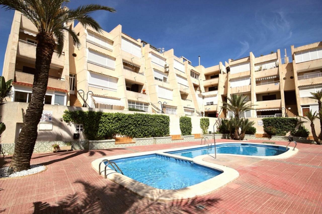 Apartment In La Mata Gabriele ตอร์เรเวียคา ภายนอก รูปภาพ