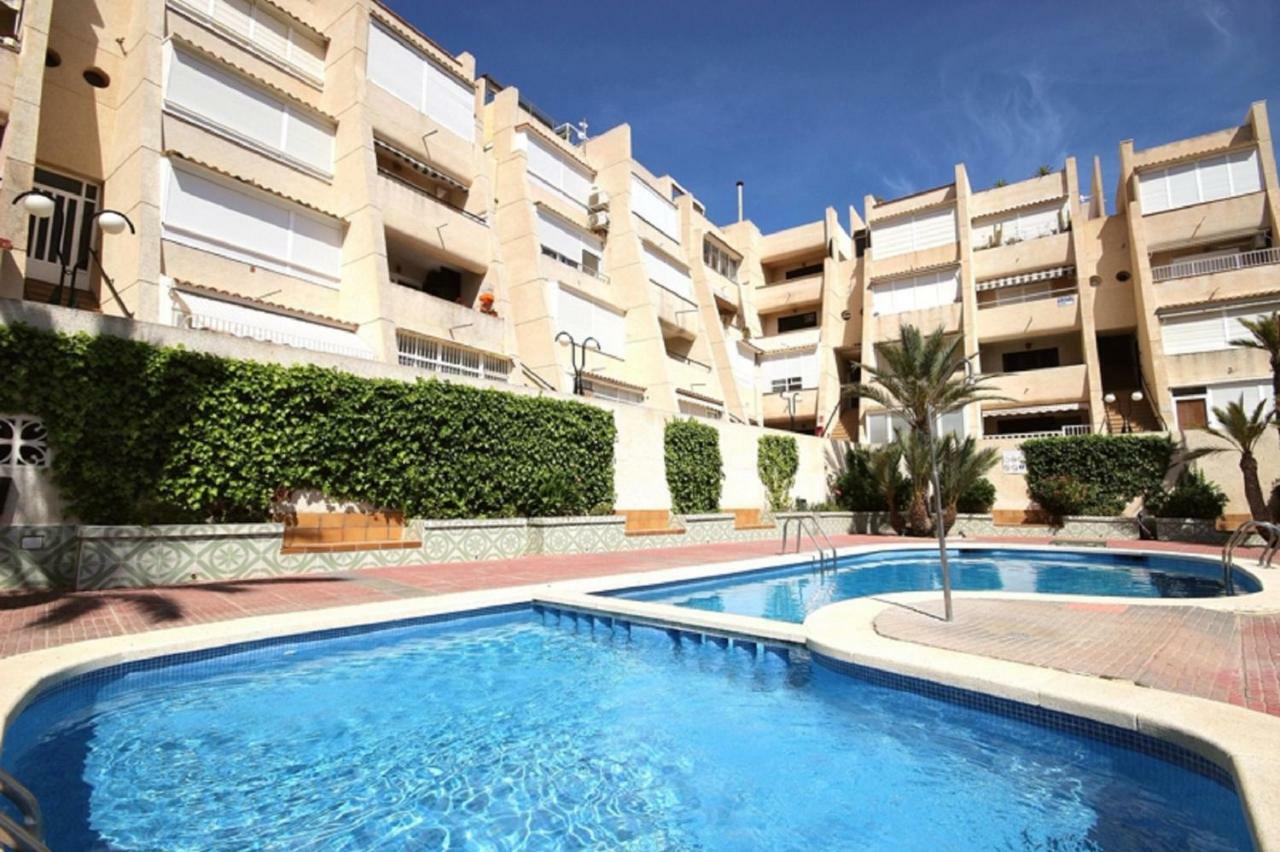 Apartment In La Mata Gabriele ตอร์เรเวียคา ภายนอก รูปภาพ